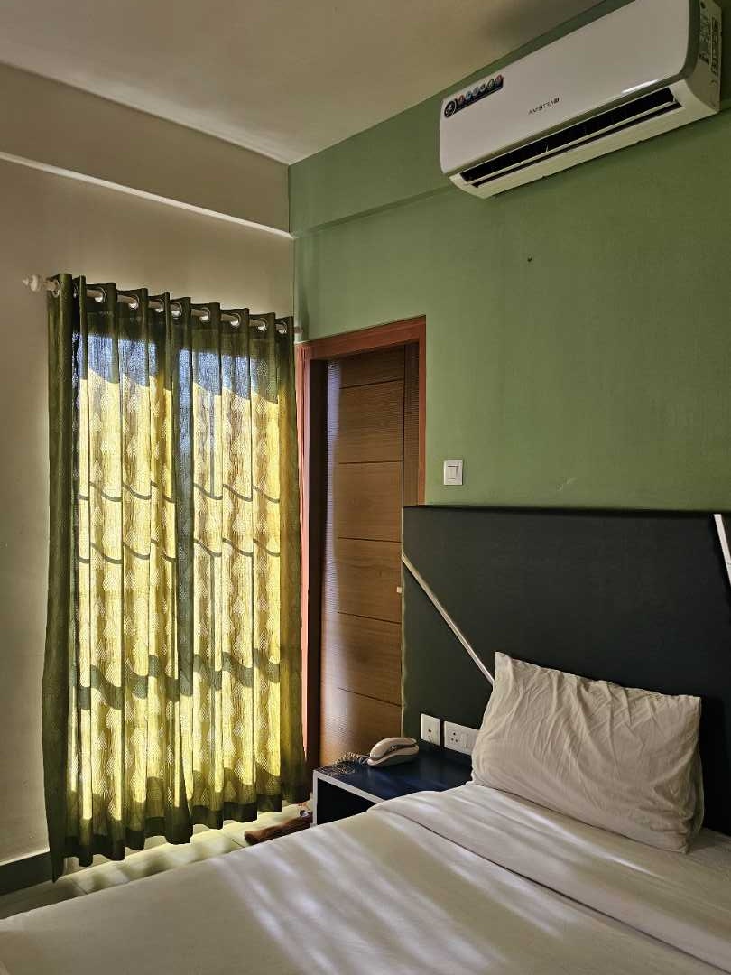 Luxury guest room interior showing premium bedding and decor - Image 11