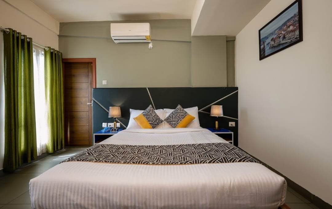 Luxury guest room interior showing premium bedding and decor - Image 2