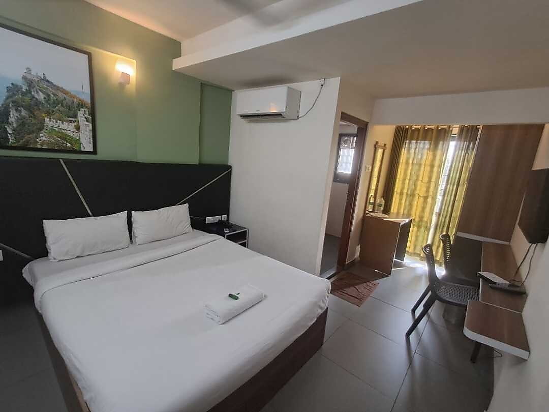 Luxury guest room interior showing premium bedding and decor - Image 20